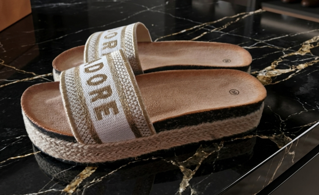 J'adore goud ibiza stijl slipper